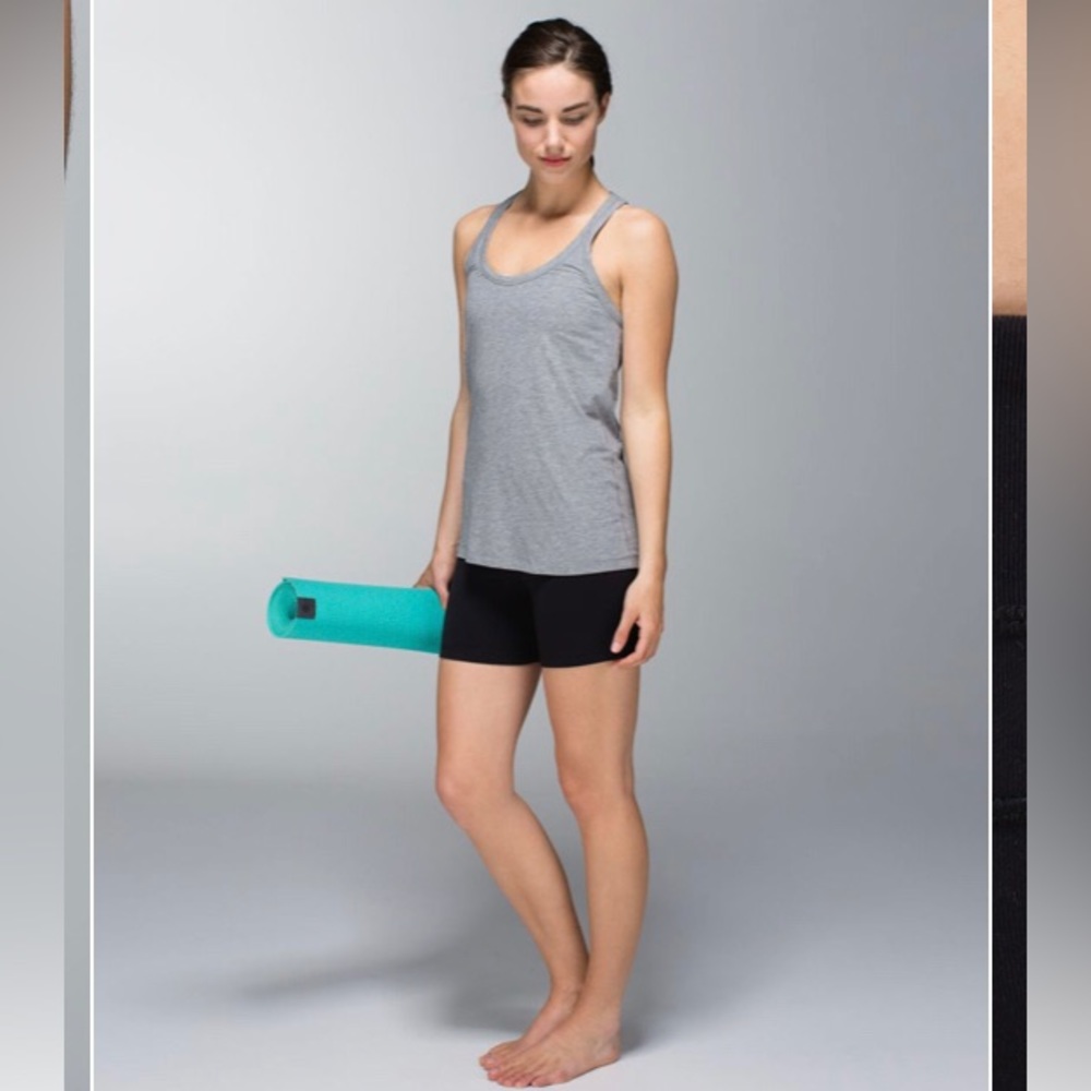 Lululemon Reverse Groove Shorts Size 4